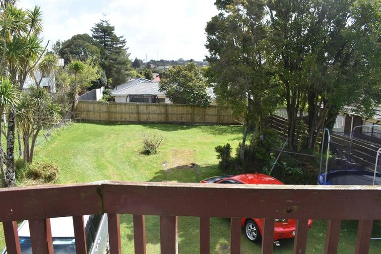 Photo of property in 84 Roberts Road, Te Atatu South, Auckland, 0610