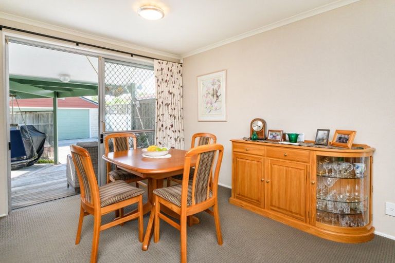 Photo of property in 6 Mudgway Place, Awapuni, Palmerston North, 4412