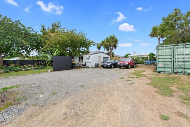 Photo of property in 42a Winchester Street, Levin, 5510