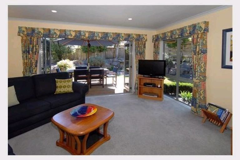 Photo of property in 11 Dallinger Street, St Andrews, Hamilton, 3200