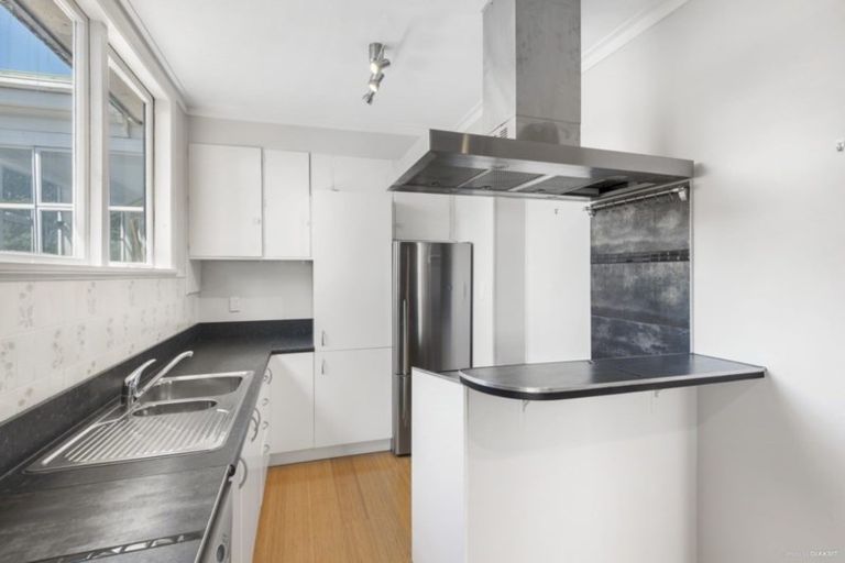 Photo of property in 14 Lindum Terrace, Roseneath, Wellington, 6011