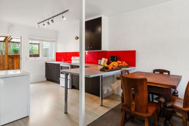 Photo of property in 1/7 Pamela Place, New Lynn, Auckland, 0600