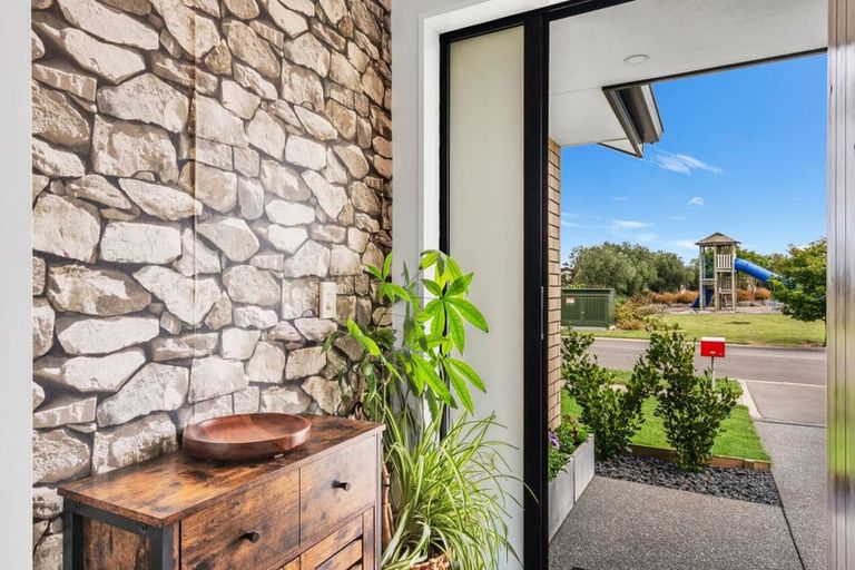 Photo of property in 10 Clanfield Way, Rolleston, 7615