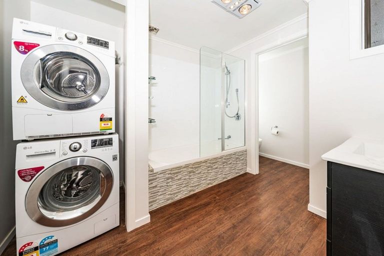 Photo of property in 33 Teignmouth Street, Abbotsford, Dunedin, 9018