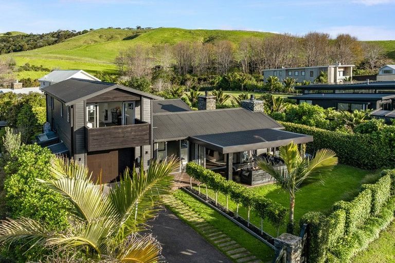 Photo of property in 255 Mangatawhiri Road, Omaha, Warkworth, 0986