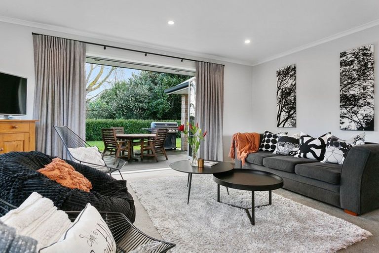 Photo of property in 8 Twin Willow Close, Cambridge, 3434