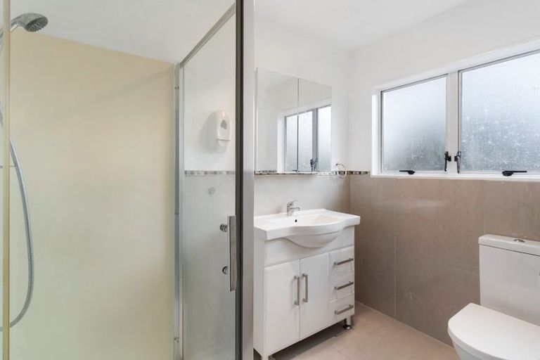 Photo of property in 2/42 Moncrieff Avenue, Clendon Park, Auckland, 2103