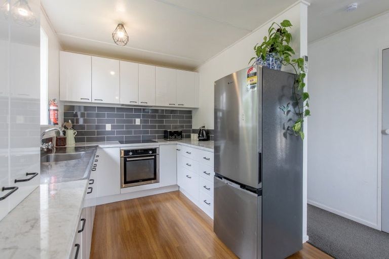 Photo of property in 5 Watts Road, Waipawa, 4210