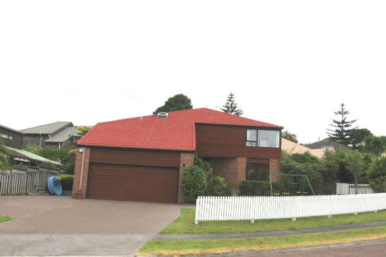 Photo of property in 8 Rosemary Avenue, Forrest Hill, Auckland, 0620
