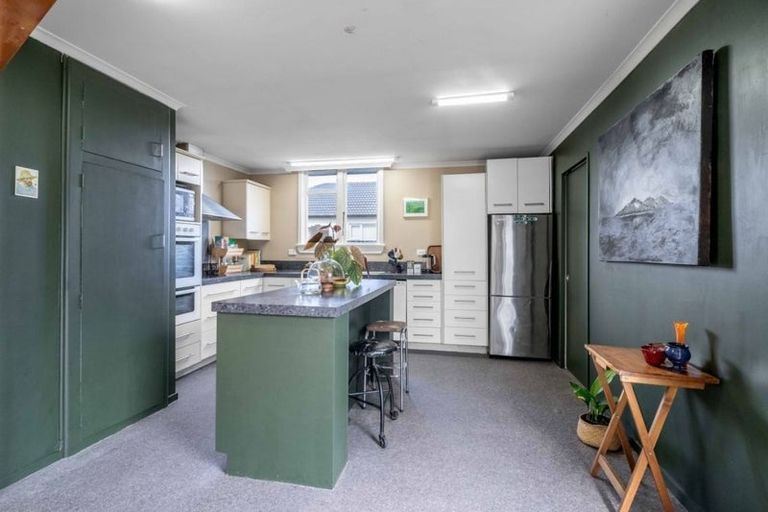 Photo of property in 42 Joseph Street, Waverley, Invercargill, 9810