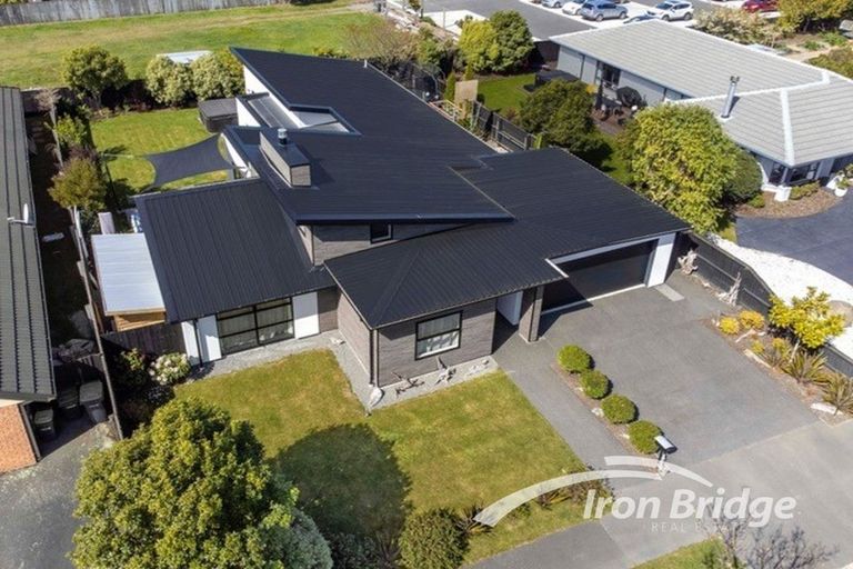 Photo of property in 20 Puhara Avenue, Parklands, Christchurch, 8083