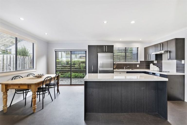 Photo of property in 30 Ripon Street, Lyttelton, 8082