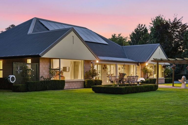 Photo of property in 10 Derby Close, Prebbleton, 7604