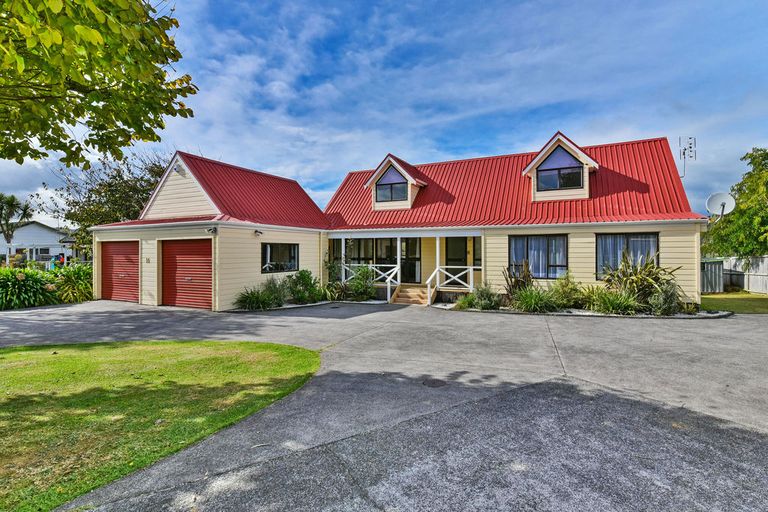 Photo of property in 10 Lorelei Place, Opaheke, Papakura, 2113