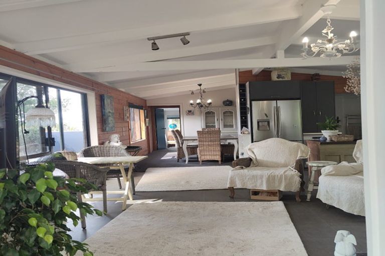 Photo of property in 15 Puriri Place, Tuateawa, Coromandel, 3583