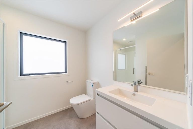 Photo of property in 3/104 Martin Street, Wallaceville, Upper Hutt, 5018