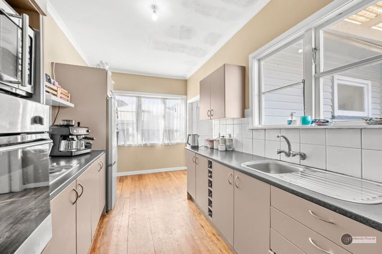 Photo of property in 38 Hall Crescent, Epuni, Lower Hutt, 5011