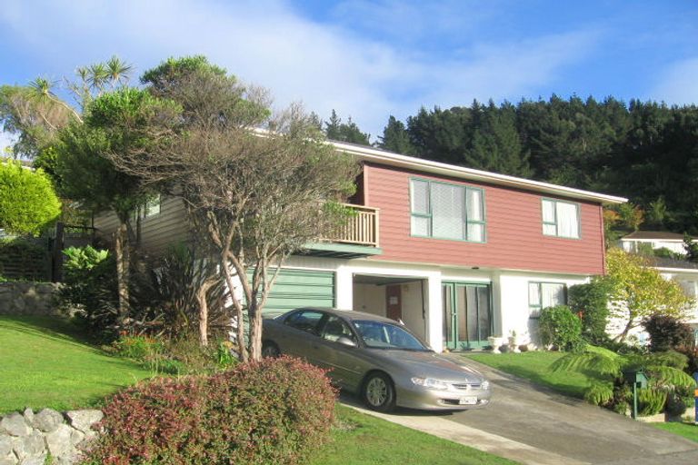 Photo of property in 44 Fyvie Avenue, Tawa, Wellington, 5028