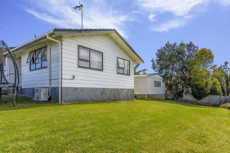 Photo of property in 1 Tabitha Crescent, Henderson, Auckland, 0612