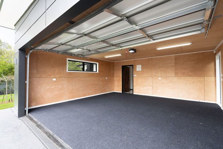 Photo of property in 112 Kawiu Road, Levin, 5510