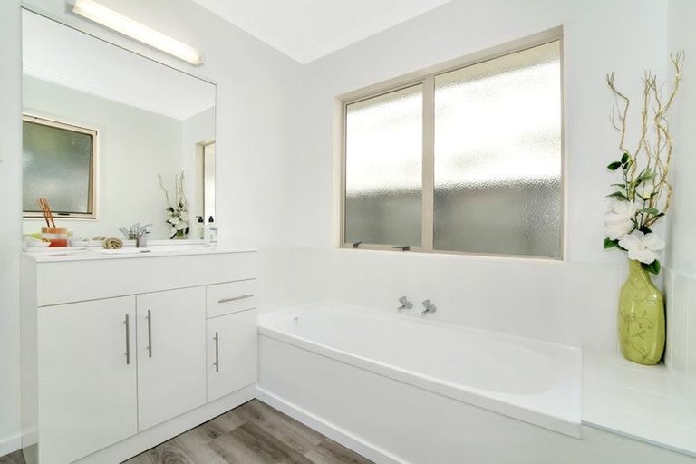 Photo of property in 4 Tawhiri View, Pyes Pa, Tauranga, 3112