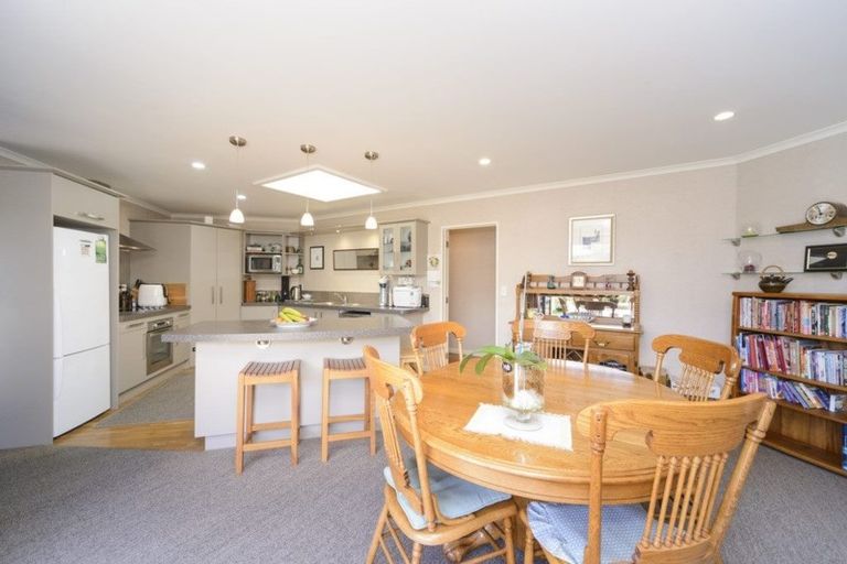 Photo of property in 17 Liberty Grove, Kelvin Grove, Palmerston North, 4414