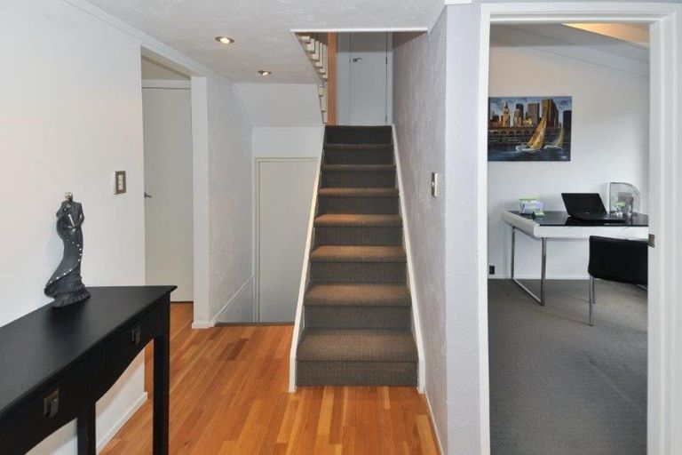 Photo of property in 9/40 Radiata Lane, Chatswood, Auckland, 0626