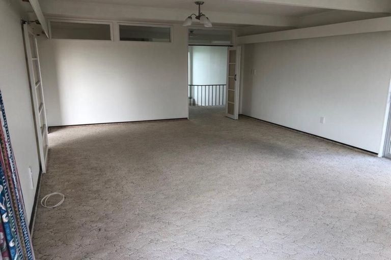 Photo of property in 3 Moera Place, Stanmore Bay, Whangaparaoa, 0932