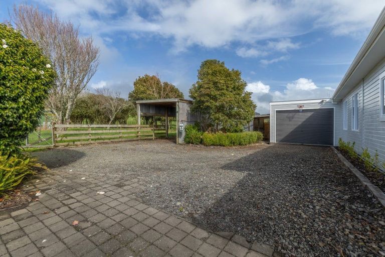 Photo of property in 826 Mokau Road, Mimi, Urenui, 4377