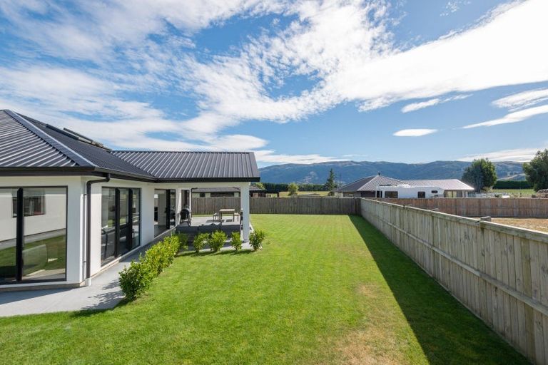 Photo of property in 13 Rodeo Place, Outram, 9019