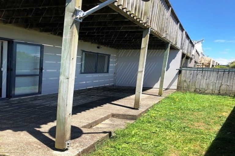 Photo of property in 9 Pooks Road, Ranui, Auckland, 0612