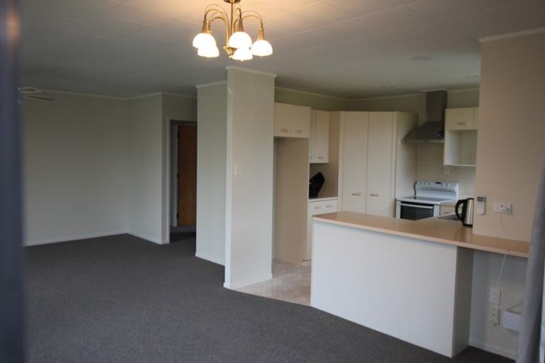 Photo of property in 6/39 Norcross Avenue, Henderson, Auckland, 0612