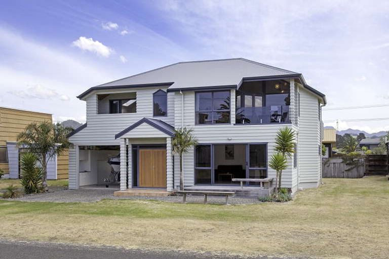 Photo of property in 305 Beverley Terrace, Whangamata, 3620