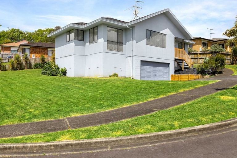 Photo of property in 32 Hewlett Road, Massey, Auckland, 0614