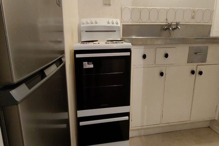 Photo of property in 16a Donald Crescent, Karori, Wellington, 6012