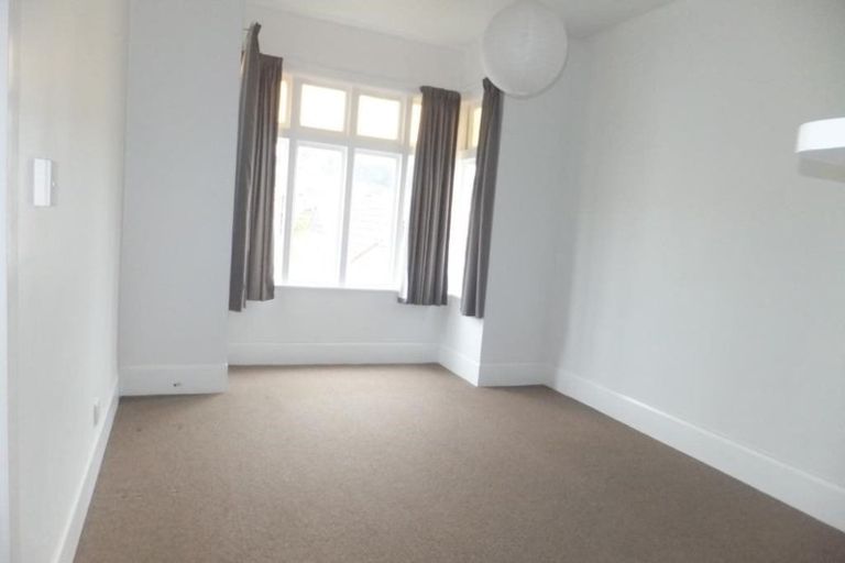 Photo of property in 14 Kenwyn Terrace, Newtown, Wellington, 6021