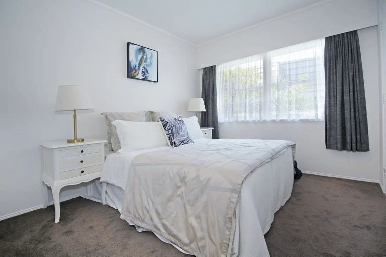 Photo of property in 24 Pooley Street, Pakuranga Heights, Auckland, 2010