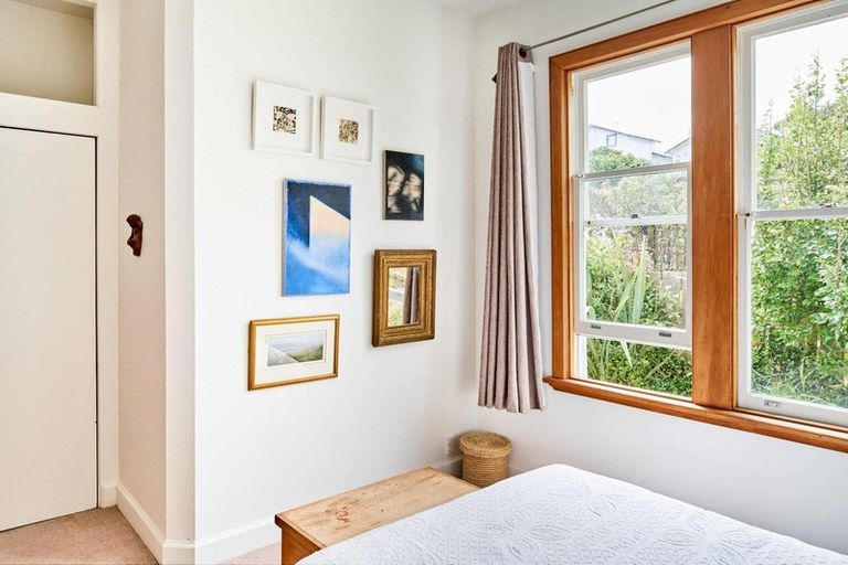 Photo of property in 33 Harland Street, Brooklyn, Wellington, 6021