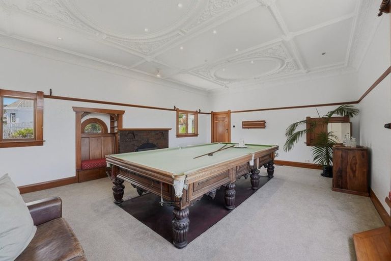 Photo of property in 6 Ridge Lane, New Plymouth, 4310