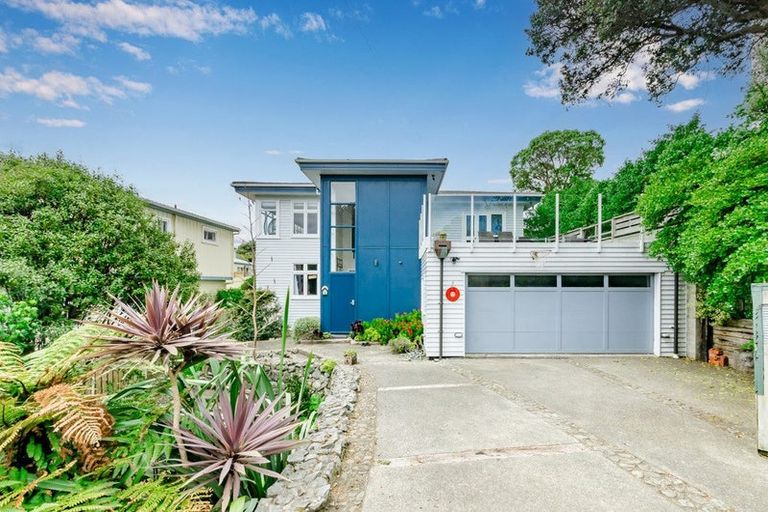 Photo of property in 160 Wellington Road, Paekakariki, 5034