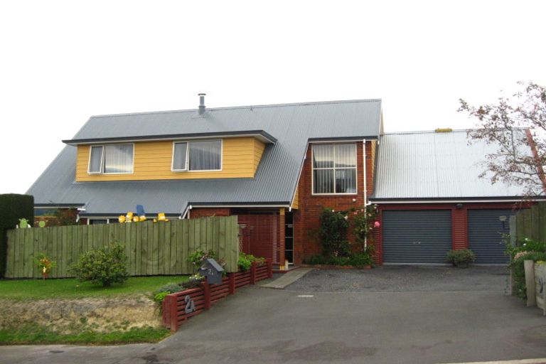 Photo of property in 2 Martin Road, Fairfield, Dunedin, 9018