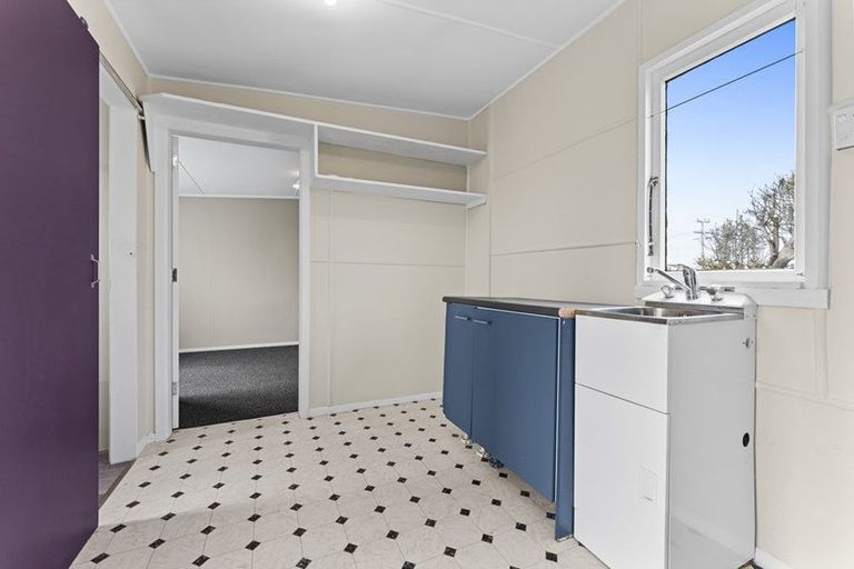 Photo of property in 5 Oxford Street, Patea, 4520