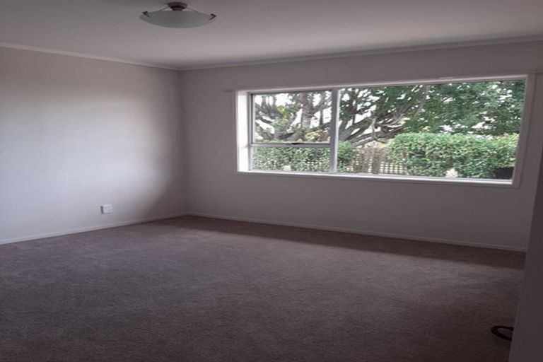 Photo of property in 2/127 Portage Road, New Lynn, Auckland, 0600