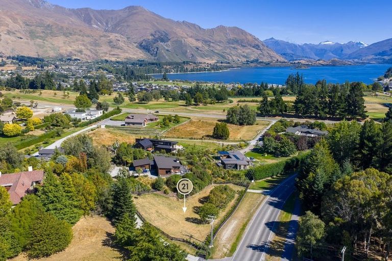 Photo of property in 22 Ballantyne Road, Wanaka, 9305