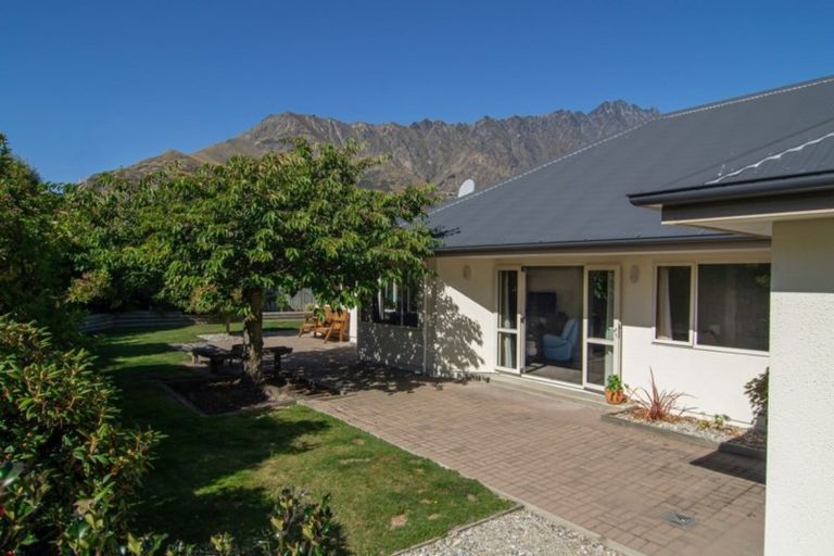 Photo of property in 39 Elm Tree Avenue, Frankton, Queenstown, 9300