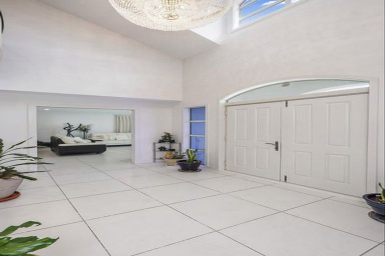 Photo of property in 28 Magnolia Rise, Waipahihi, Taupo, 3330