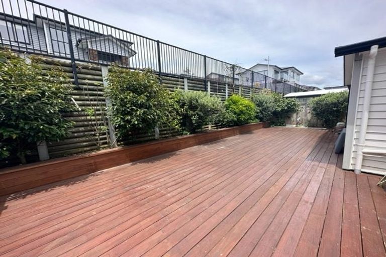 Photo of property in 4 Turutu Place, Long Bay, Auckland, 0630