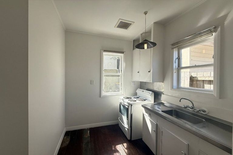 Photo of property in 4a/8 Howard Street, Mount Cook, Wellington, 6021