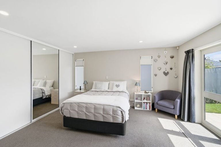 Photo of property in 2/40 Hare Street, Ilam, Christchurch, 8041