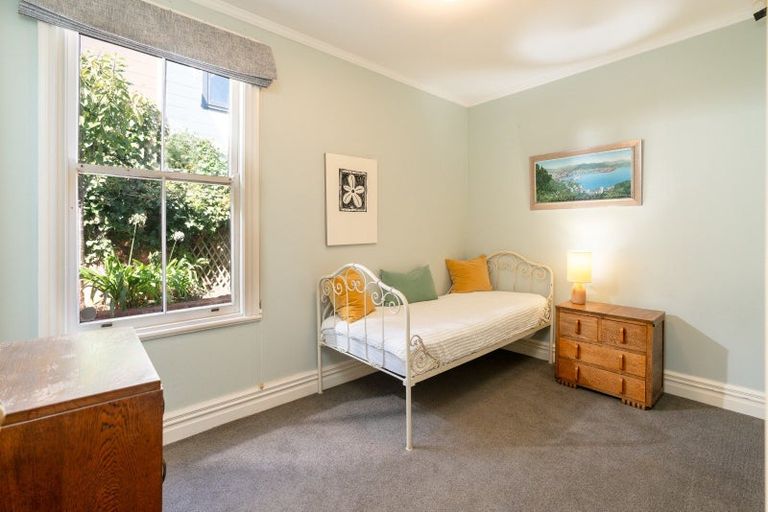 Photo of property in 8 Port Street, Mount Victoria, Wellington, 6011